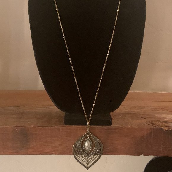 Boho Filigree and Stone Pendant Necklace - Picture 4 of 5